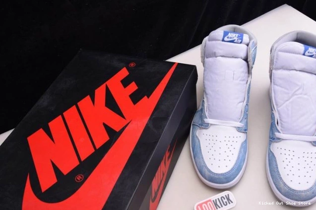 Kicked Out Shoe Store OG Retro Hyper 555088-402 High Jordan 1 Royal 0802
